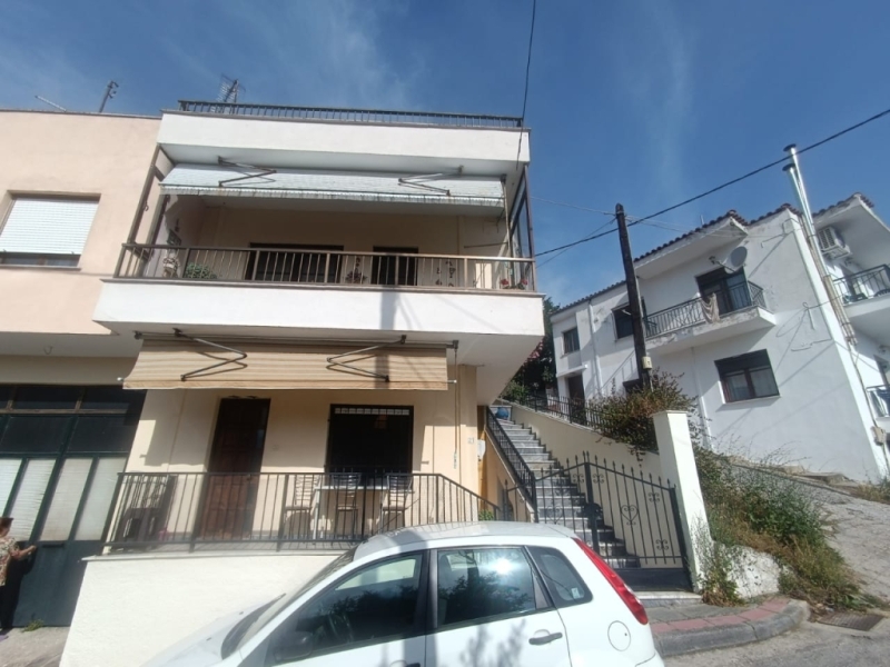 House for sale in Eleftheroupoli